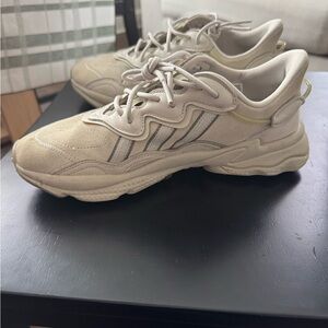 Adidas Ozweego Sneakers